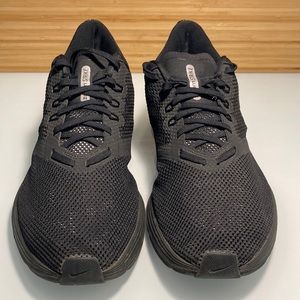 Men’s Nike Zoom Strike size 9.5
